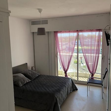 Hotel Du Port LʼAiguillon-sur-Mer エクステリア 写真